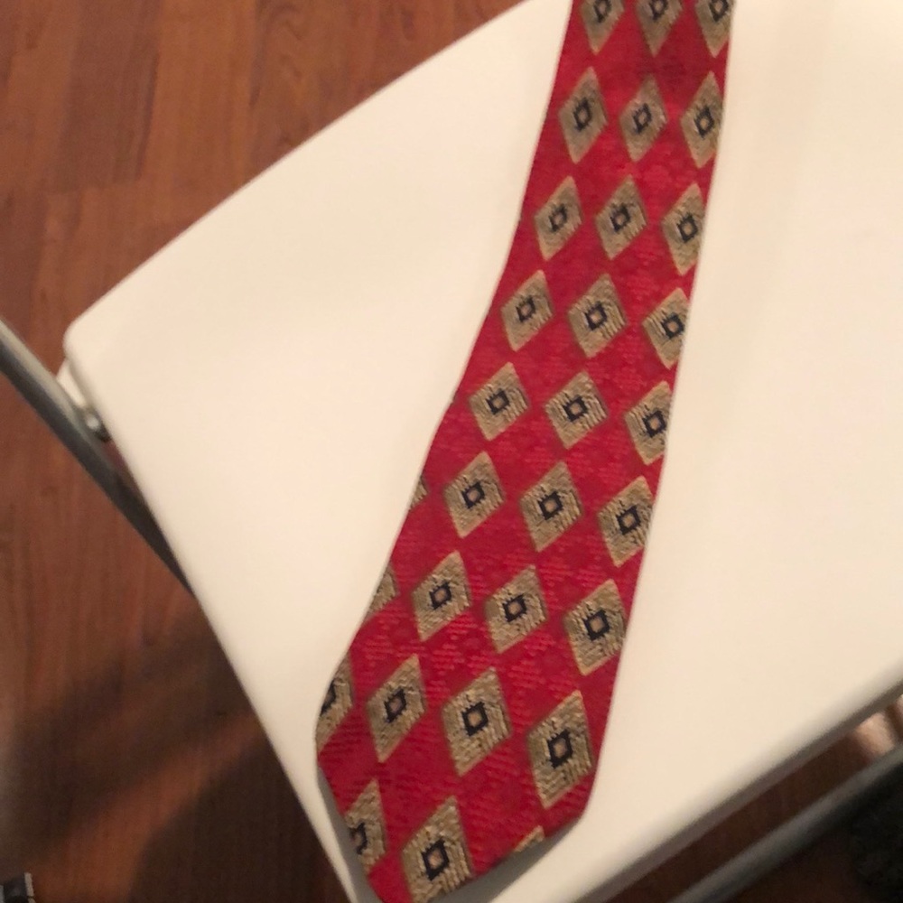 ROUNDTREE & YORKE MEN’S TIE 100% SILK